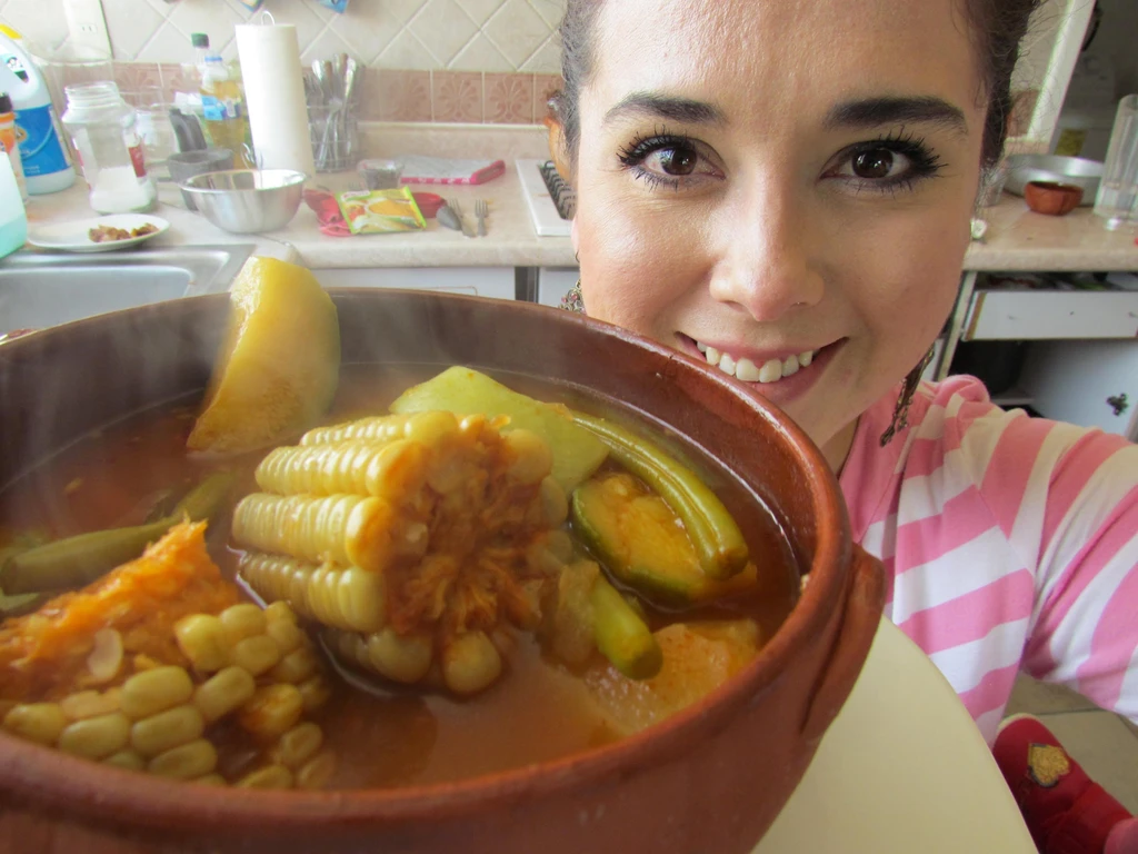Sancocho, cruzado, sopa, caldo, hervido y mondongo a la venezolana